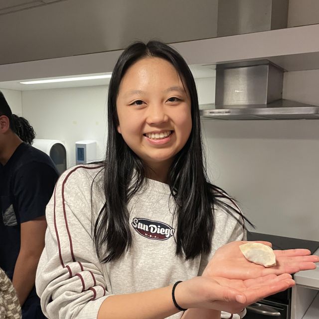 Alice Xie | Eleanor Caves Lab | Ecology, Evolution, and Organismal
